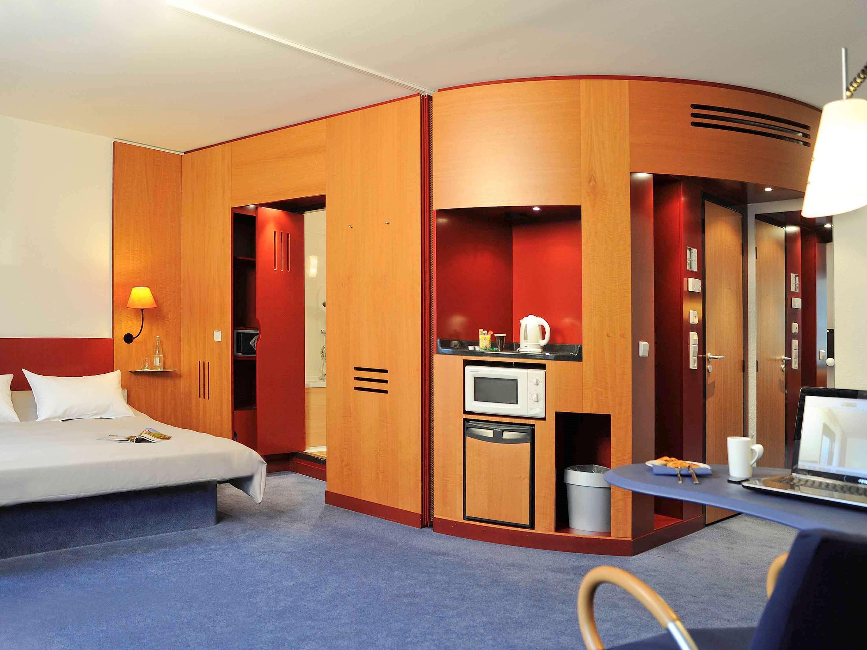 Novotel Suites Muenchen Parkstadt Schwabing Exterior photo