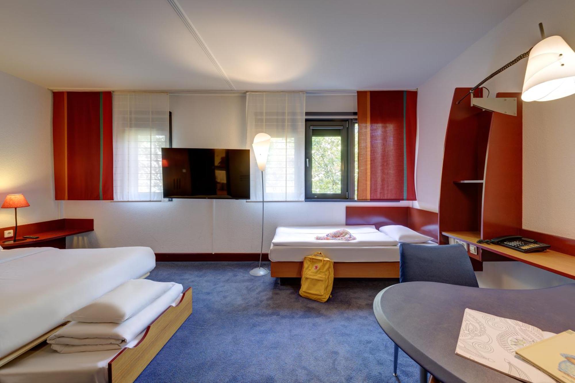 Novotel Suites Muenchen Parkstadt Schwabing Exterior photo