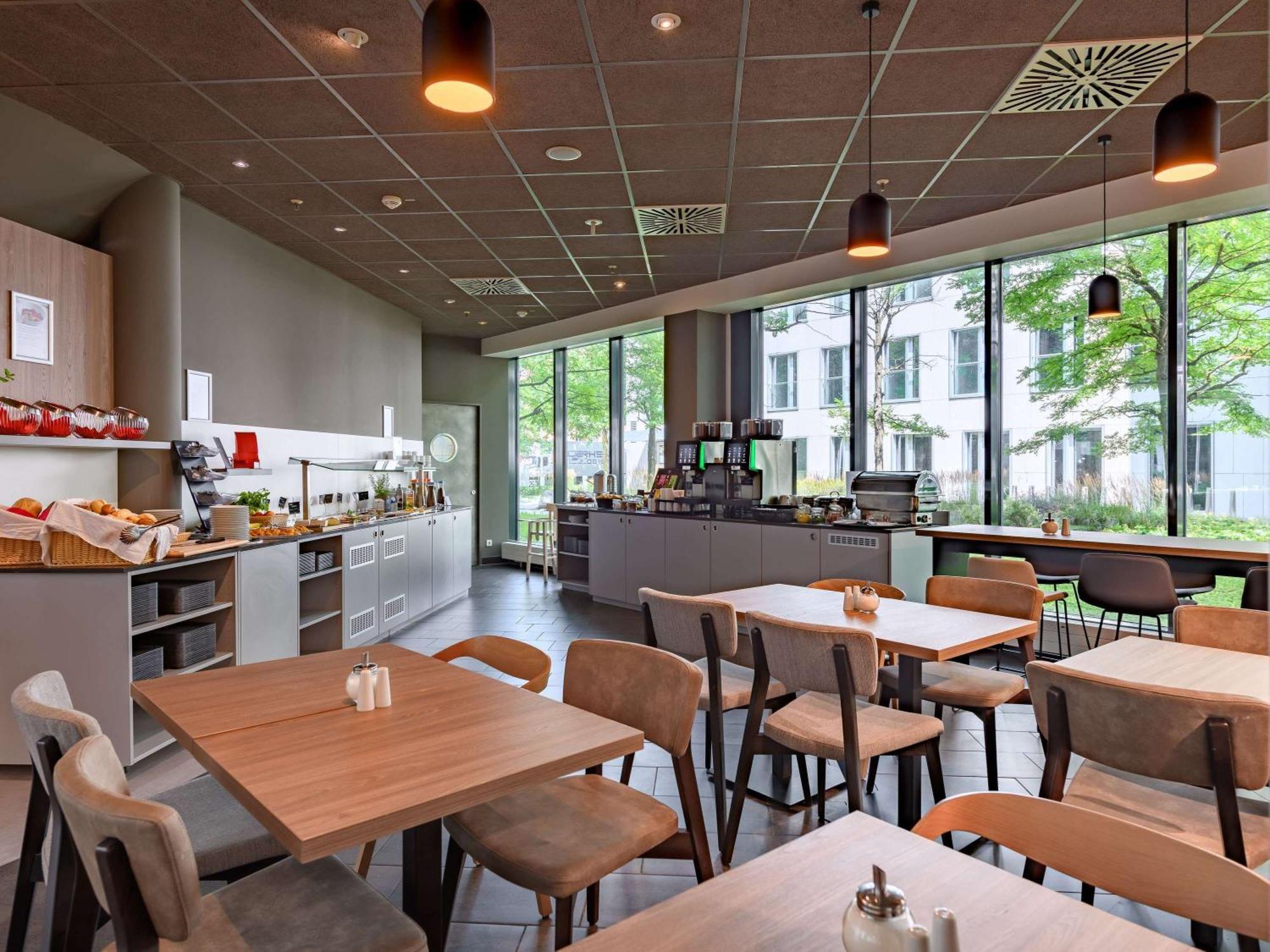 Novotel Suites Muenchen Parkstadt Schwabing Exterior photo
